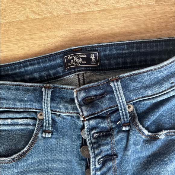 Abercrombie Simone High Rise Ankle Jeans - Picture 2 of 3